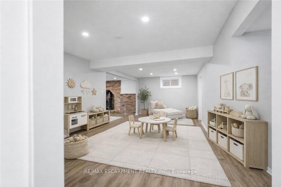 Detached at 21 MARGARET Avenue, Grimsby, ON - Photo 17 - RE/MAX Garden City Realty