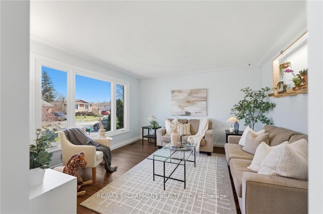 Detached at 21 MARGARET Avenue, Grimsby, ON - Photo 7 - RE/MAX Garden City Realty