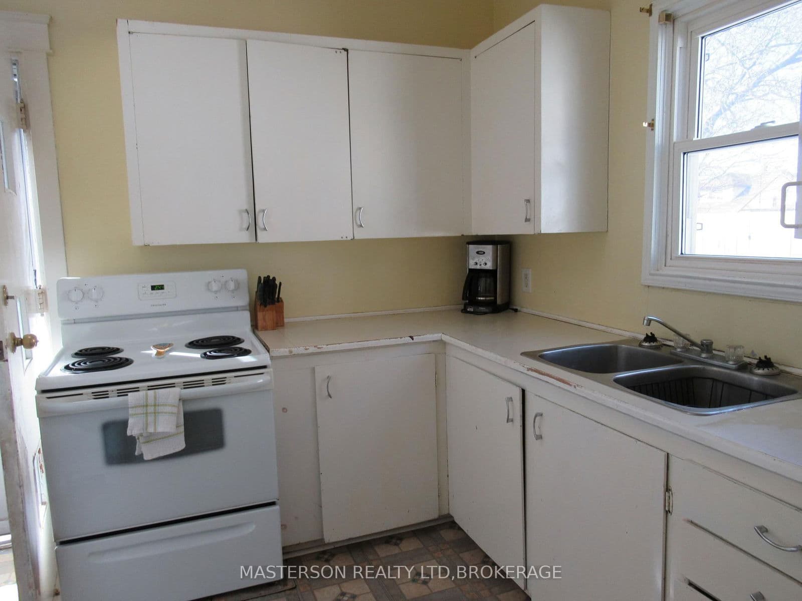 Detached at 5000 Morrison Street, Niagara Falls, ON - Photo 7 - RE/MAX Garden City Realty