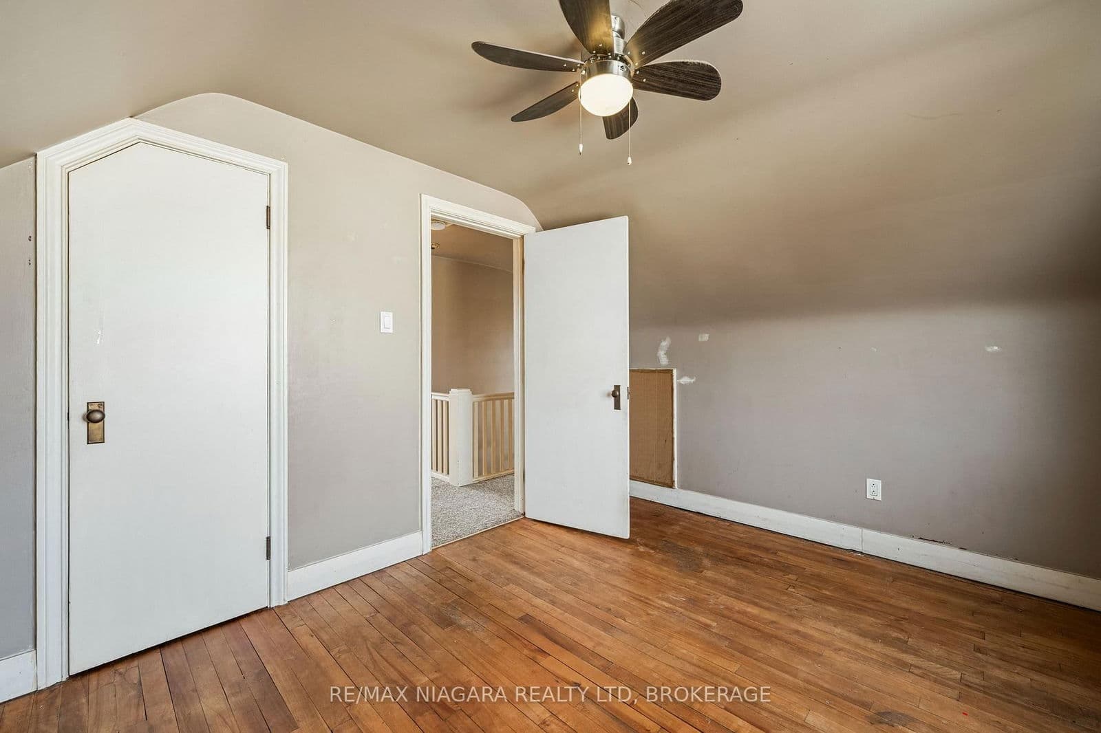 Detached at 12 Admiral Road, St. Catharines, ON - Photo 19 - RE/MAX Garden City Realty