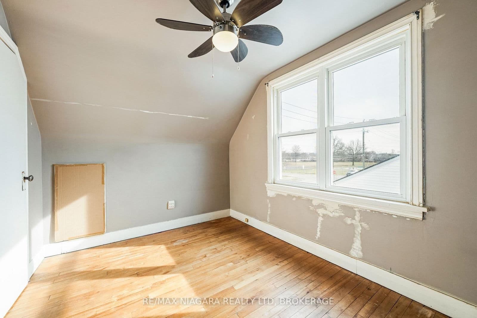 Detached at 12 Admiral Road, St. Catharines, ON - Photo 20 - RE/MAX Garden City Realty