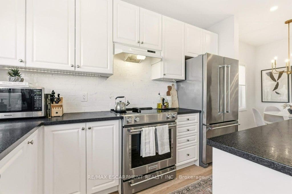 Att/Row/Townhouse at 3998 Fracchioni Drive, Lincoln, ON - Photo 18 - RE/MAX Garden City Realty