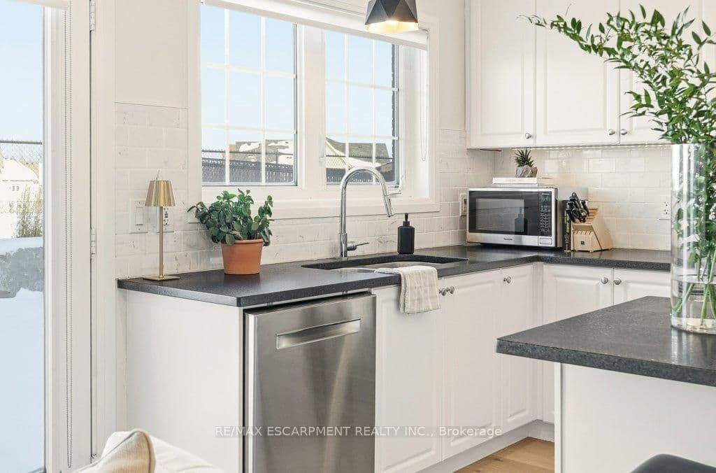 Att/Row/Townhouse at 3998 Fracchioni Drive, Lincoln, ON - Photo 20 - RE/MAX Garden City Realty