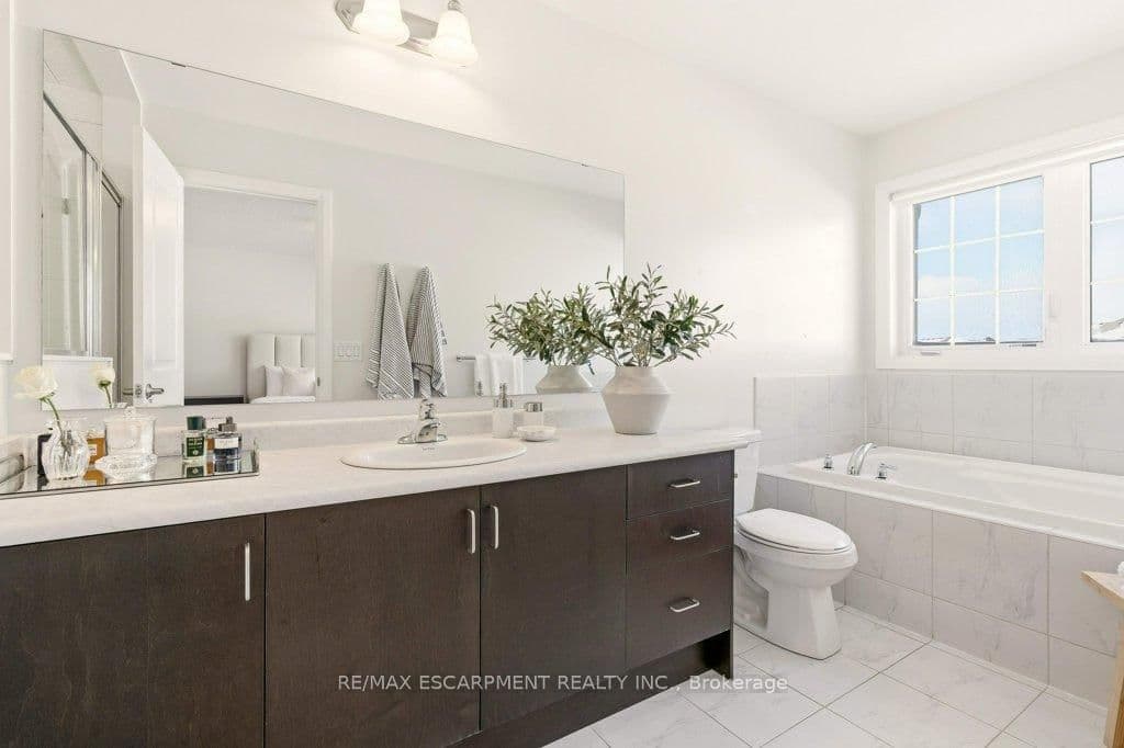 Att/Row/Townhouse at 3998 Fracchioni Drive, Lincoln, ON - Photo 29 - RE/MAX Garden City Realty