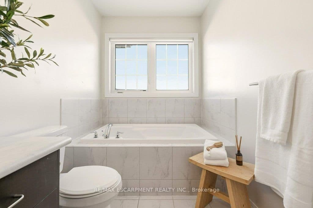 Att/Row/Townhouse at 3998 Fracchioni Drive, Lincoln, ON - Photo 30 - RE/MAX Garden City Realty