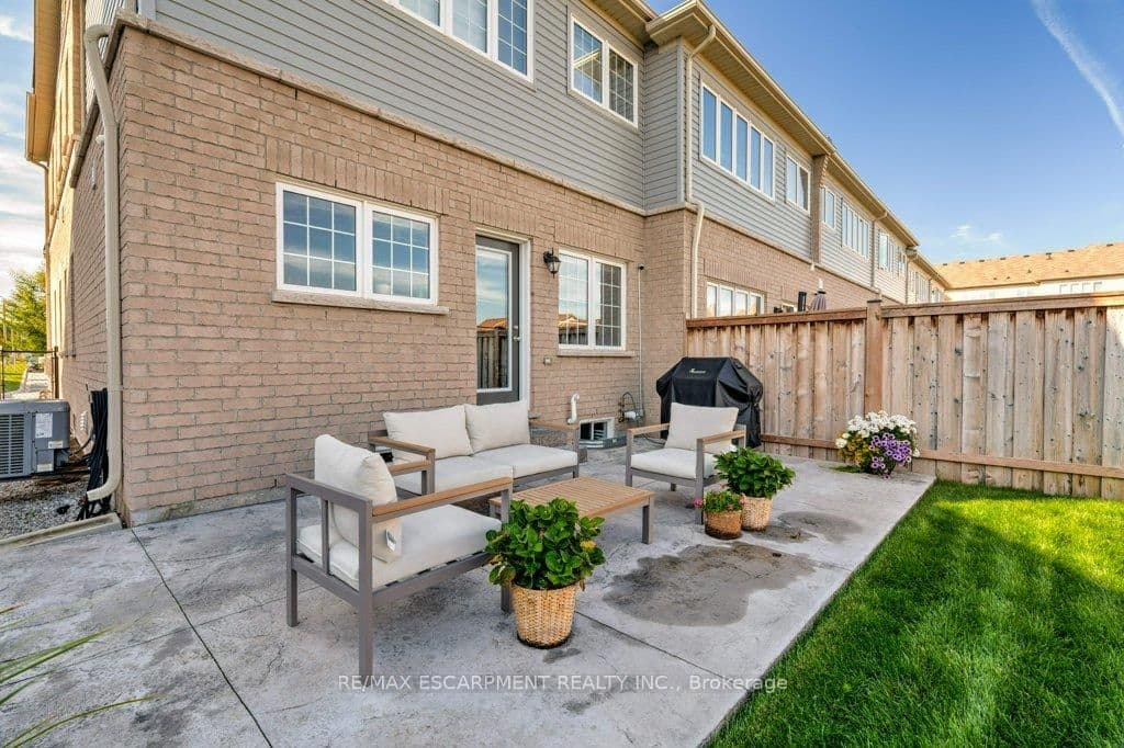 Att/Row/Townhouse at 3998 Fracchioni Drive, Lincoln, ON - Photo 45 - RE/MAX Garden City Realty