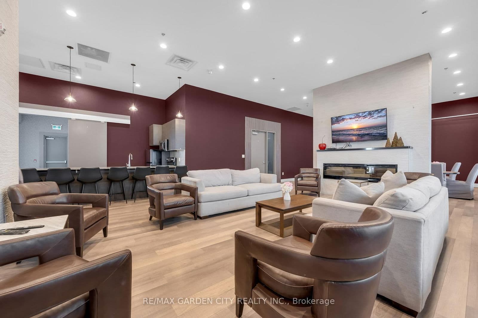 Condo Apartment at 814- 550 North Service Road, Grimsby, ON - Photo 18 - RE/MAX Garden City Realty