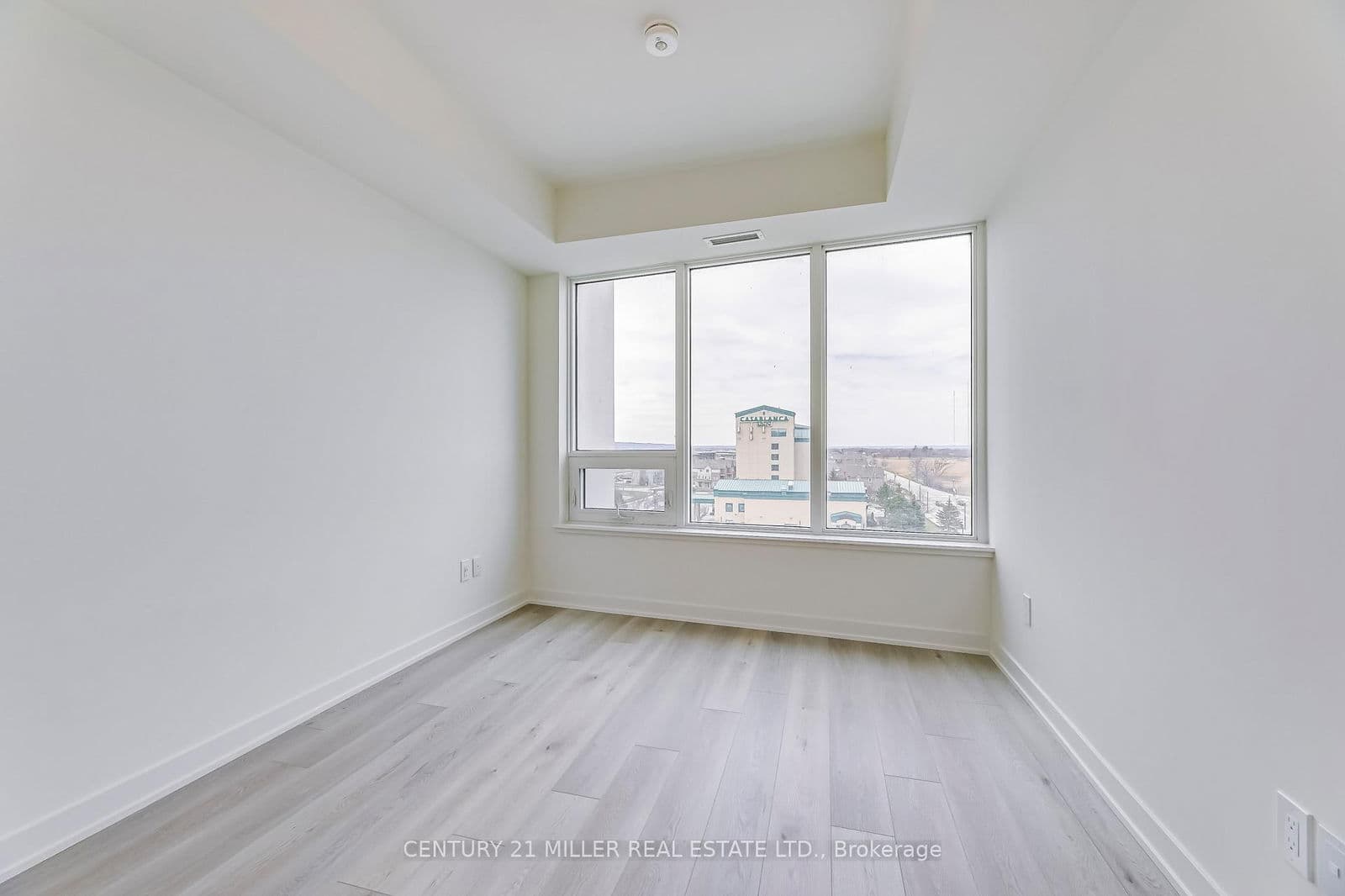 Condo Apartment at 603- 385 Winston Road, Grimsby, ON - Photo 11 - RE/MAX Garden City Realty