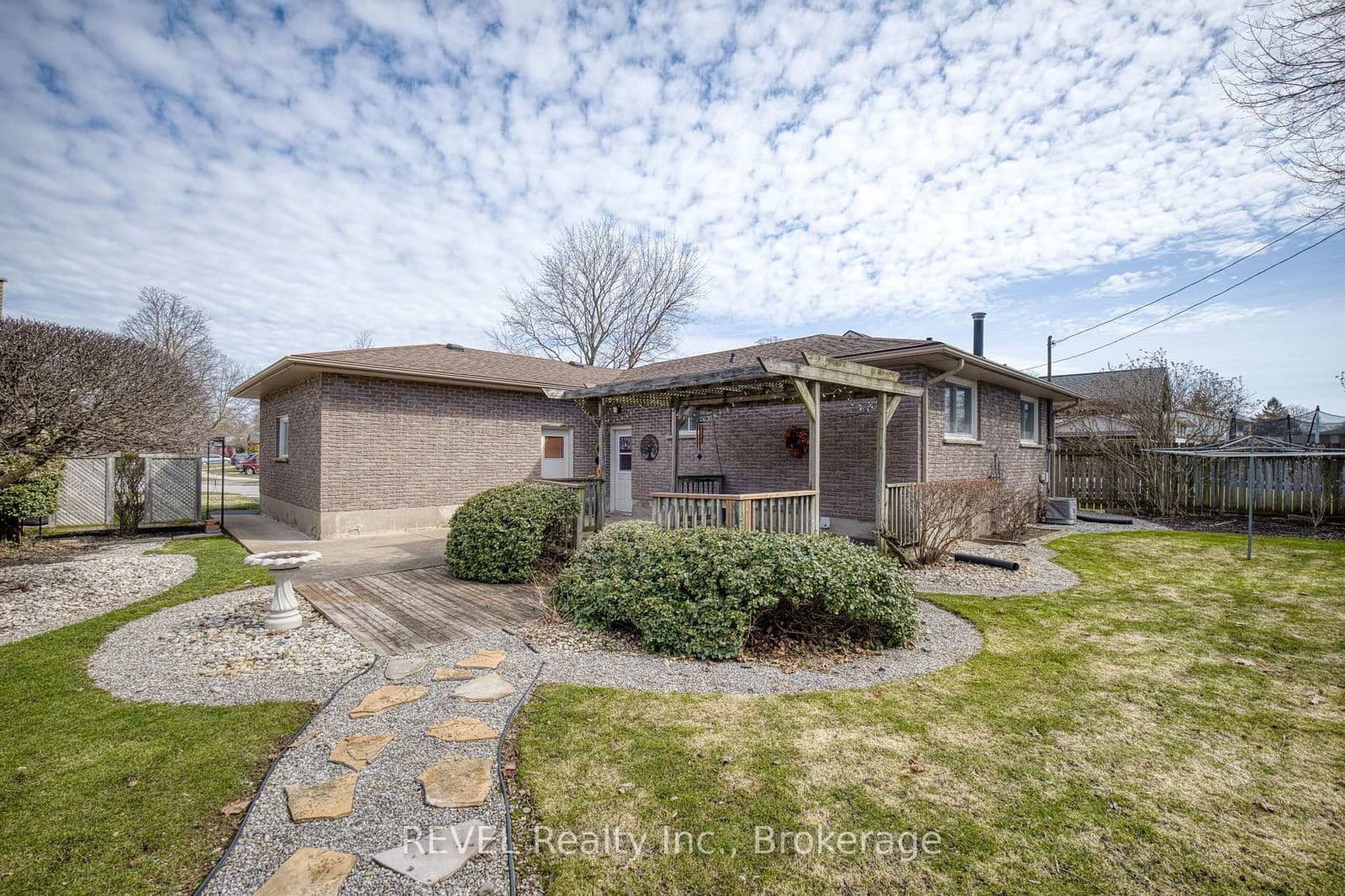 Detached at 95 LOYALIST Drive, Welland, ON - Photo 33 - RE/MAX Garden City Realty