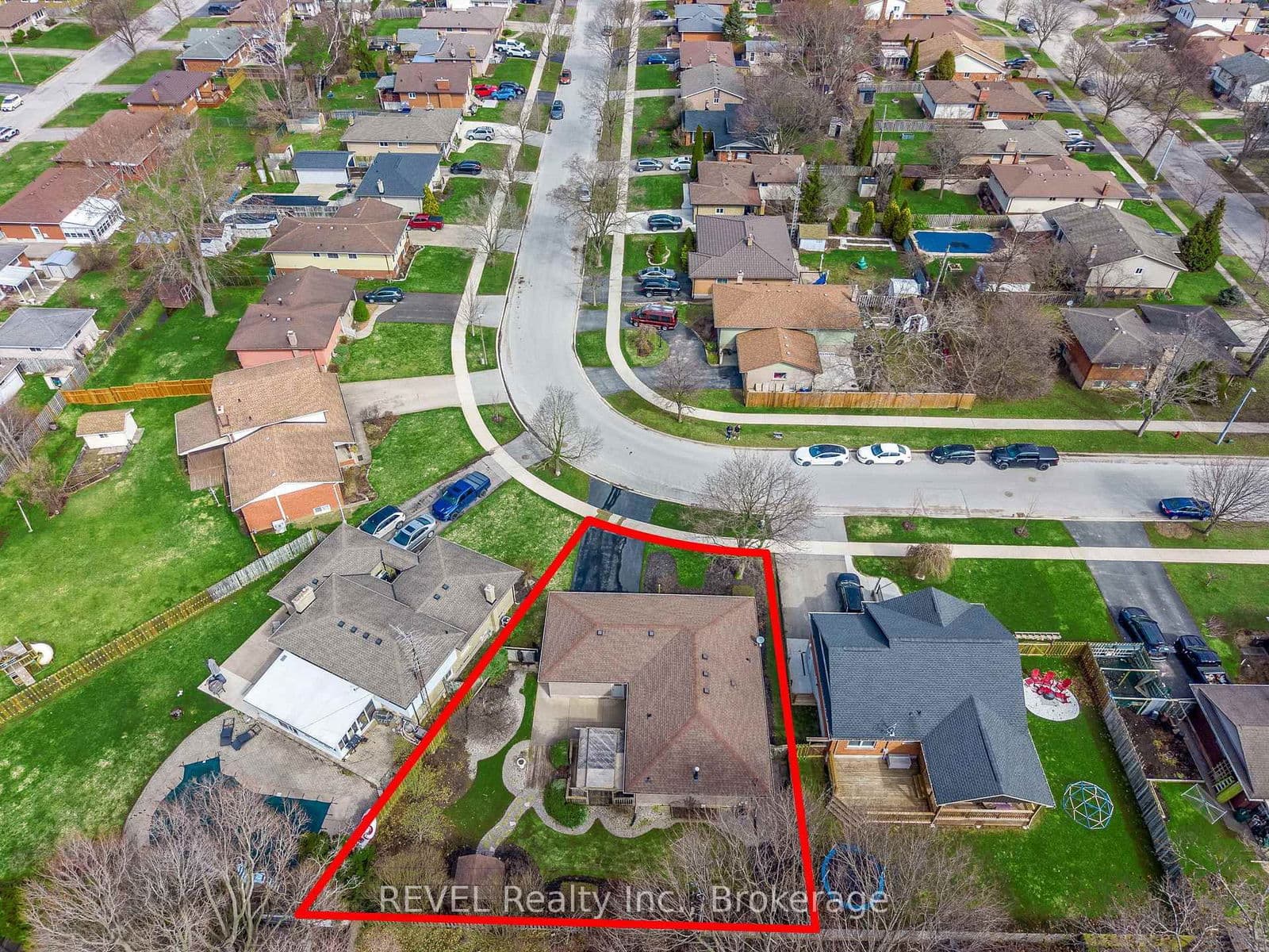 Detached at 95 LOYALIST Drive, Welland, ON - Photo 42 - RE/MAX Garden City Realty