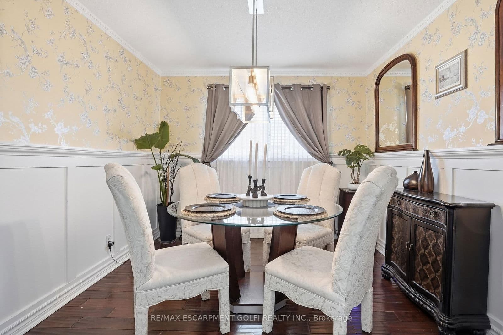 Detached at 2 Hickory Court, Welland, ON - Photo 13 - RE/MAX Garden City Realty