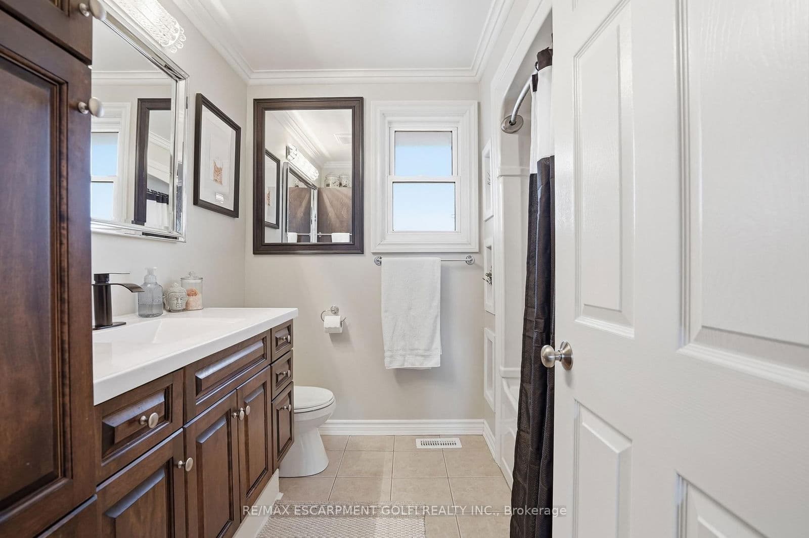 Detached at 2 Hickory Court, Welland, ON - Photo 26 - RE/MAX Garden City Realty