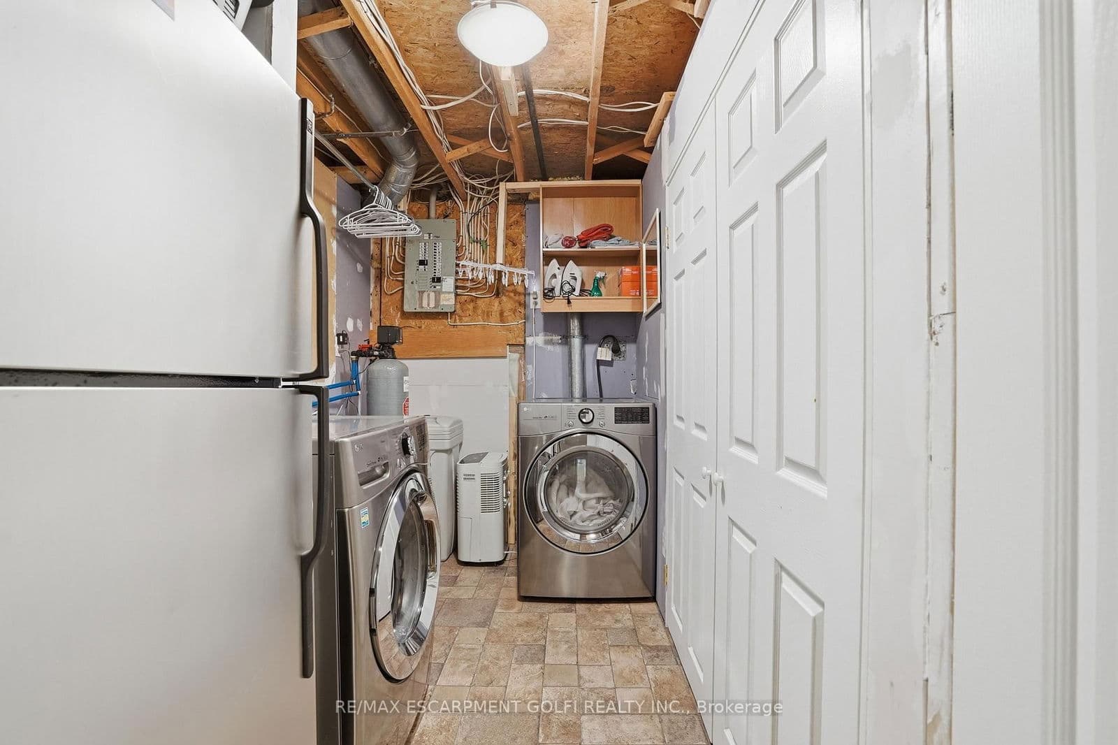 Detached at 2 Hickory Court, Welland, ON - Photo 34 - RE/MAX Garden City Realty