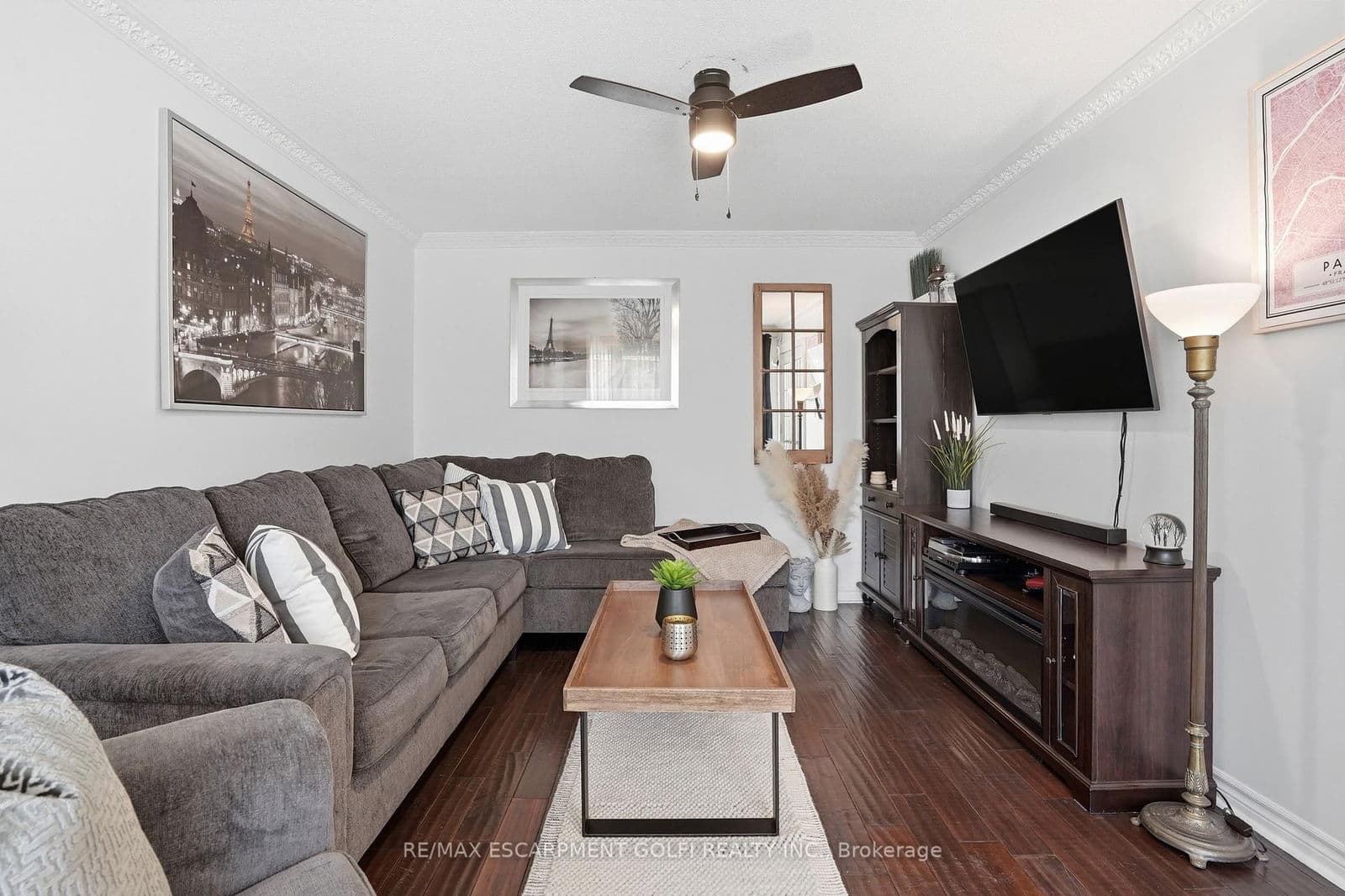 Detached at 2 Hickory Court, Welland, ON - Photo 7 - RE/MAX Garden City Realty