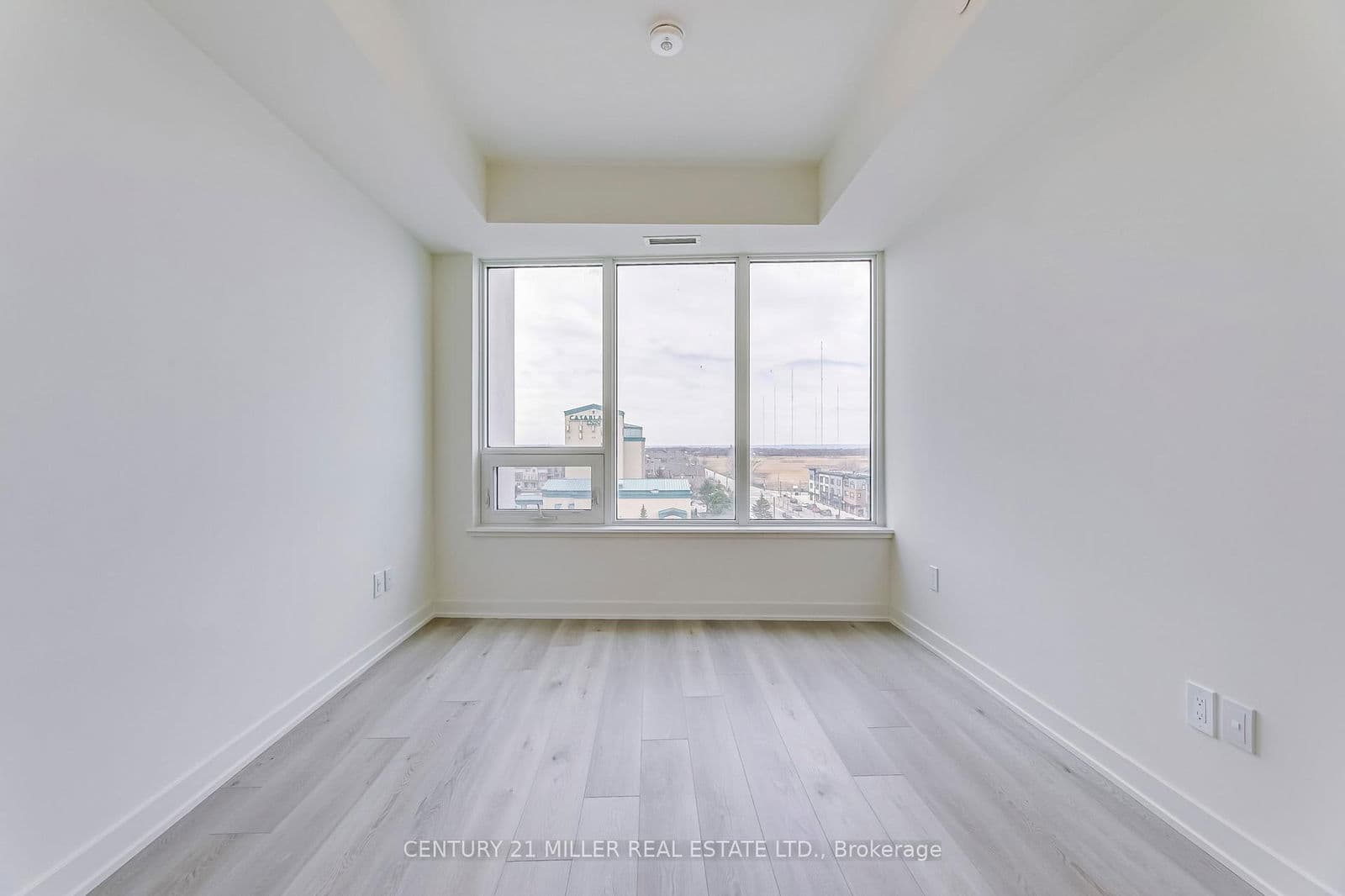 Condo Apartment at 603- 385 Winston Road, Grimsby, ON - Photo 10 - RE/MAX Garden City Realty