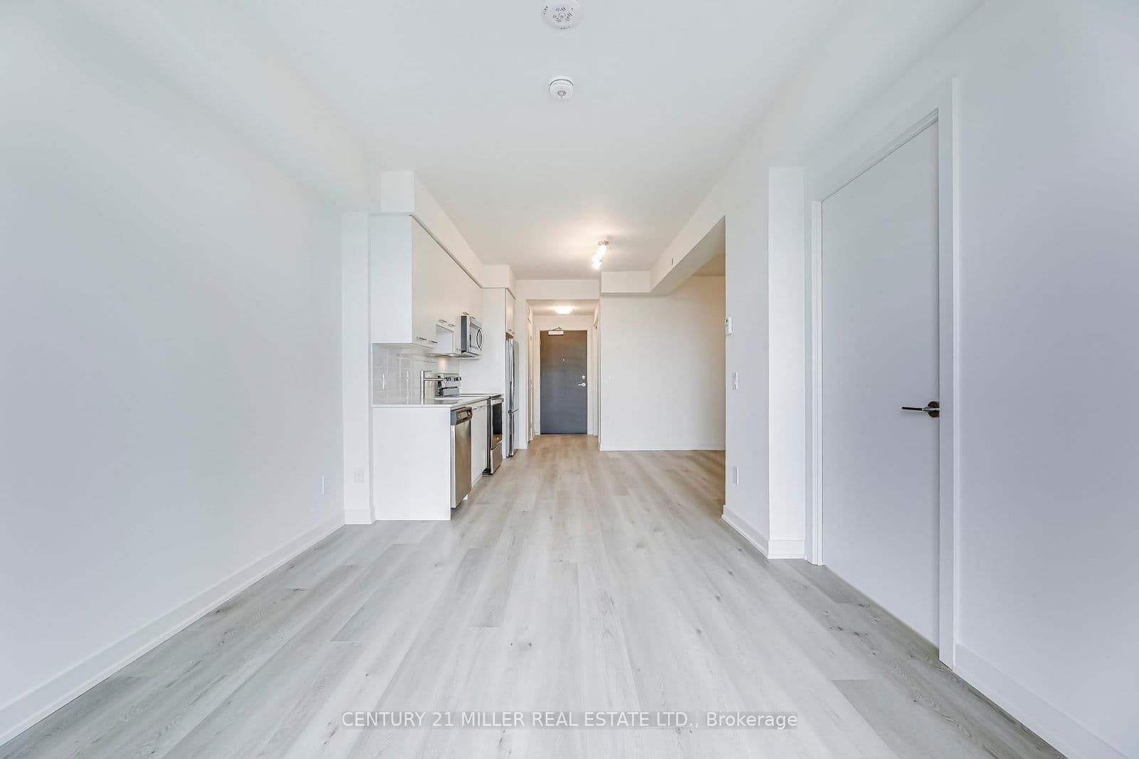 Condo Apartment at 603- 385 Winston Road, Grimsby, ON - Photo 6 - RE/MAX Garden City Realty