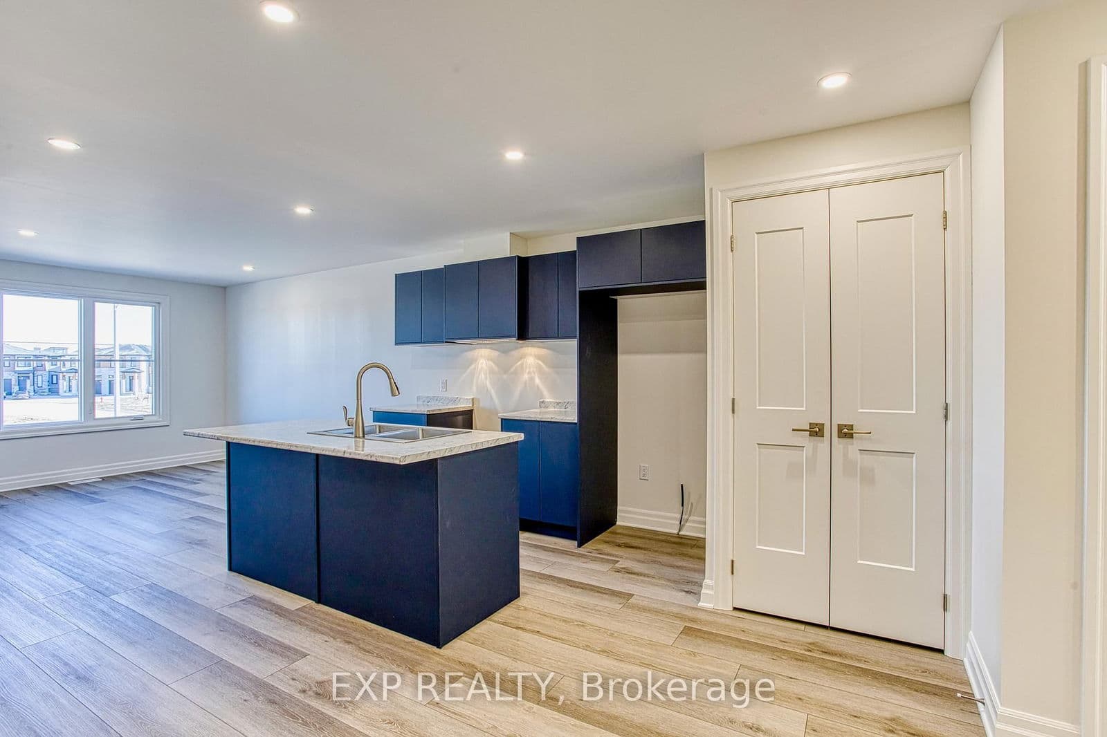 Att/Row/Townhouse at Upper- 7497 Marvel Drive, Niagara Falls, ON - Photo 4 - RE/MAX Garden City Realty