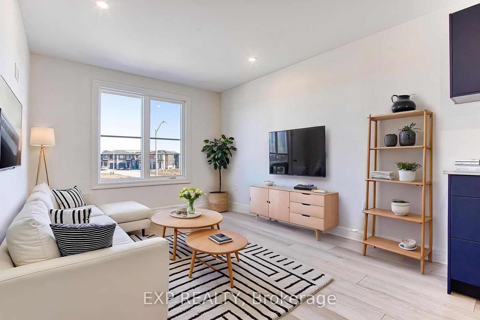 Att/Row/Townhouse at Upper- 7497 Marvel Drive, Niagara Falls, ON - Photo 7 - RE/MAX Garden City Realty