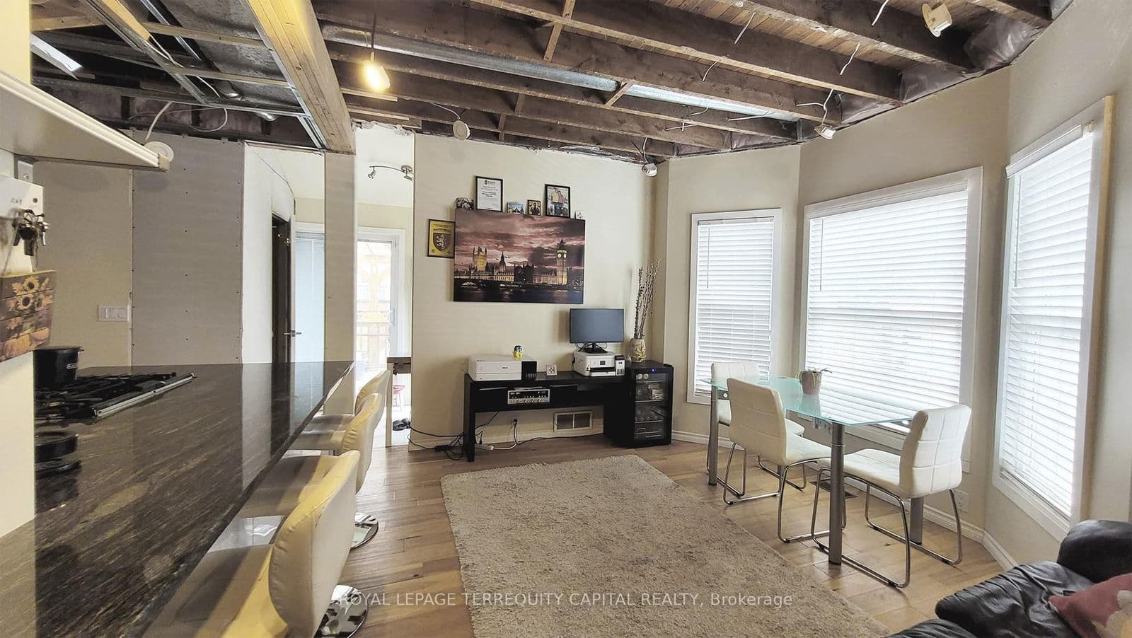 Detached at 4563 Ryerson Crescent, Niagara Falls, ON - Photo 5 - RE/MAX Garden City Realty