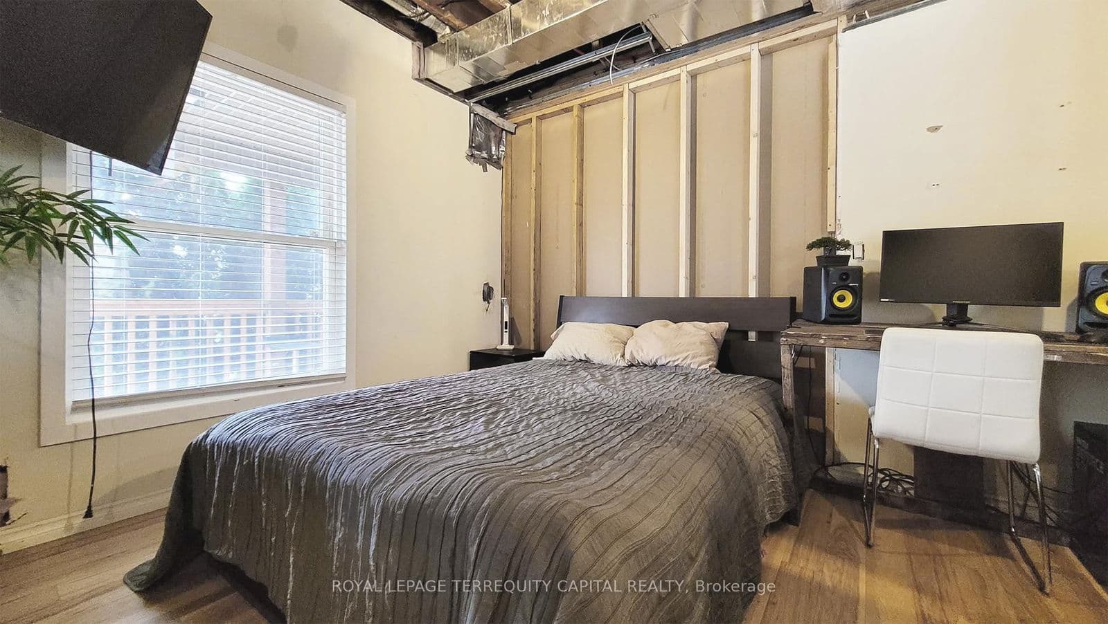 Detached at 4563 Ryerson Crescent, Niagara Falls, ON - Photo 7 - RE/MAX Garden City Realty