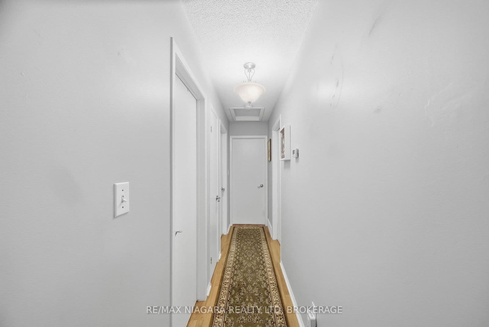 Semi-Detached at 9 Joshua Court, Welland, ON - Photo 11 - RE/MAX Garden City Realty