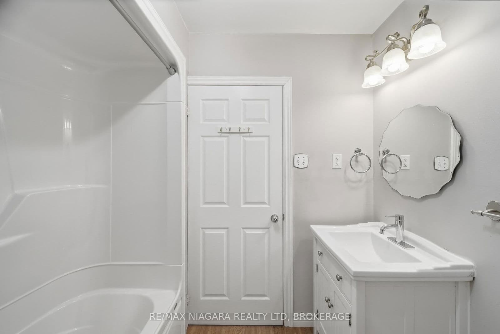 Semi-Detached at 9 Joshua Court, Welland, ON - Photo 22 - RE/MAX Garden City Realty