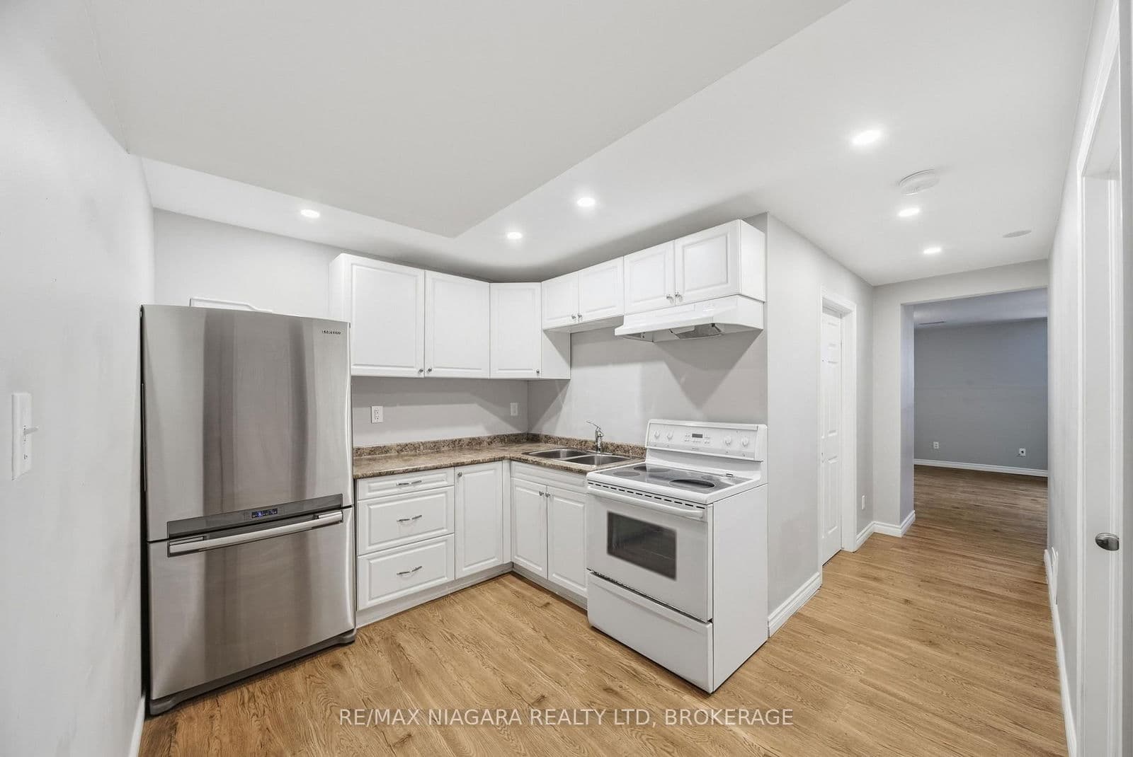 Semi-Detached at 9 Joshua Court, Welland, ON - Photo 24 - RE/MAX Garden City Realty