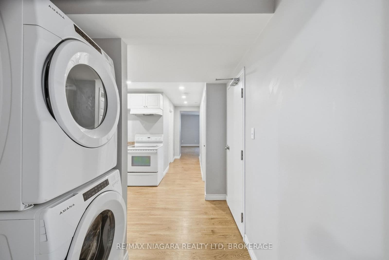 Semi-Detached at 9 Joshua Court, Welland, ON - Photo 27 - RE/MAX Garden City Realty