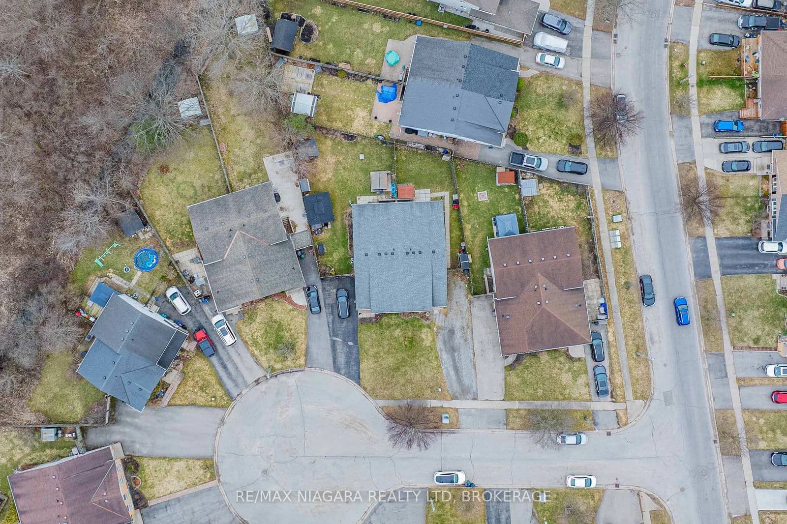 Semi-Detached at 9 Joshua Court, Welland, ON - Photo 37 - RE/MAX Garden City Realty