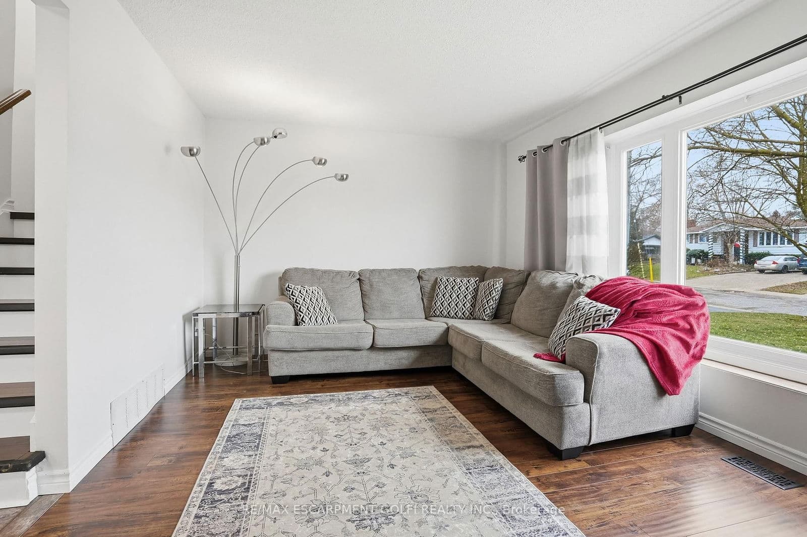 Semi-Detached at 4205 Highland Park Drive, Lincoln, ON - Photo 5 - RE/MAX Garden City Realty