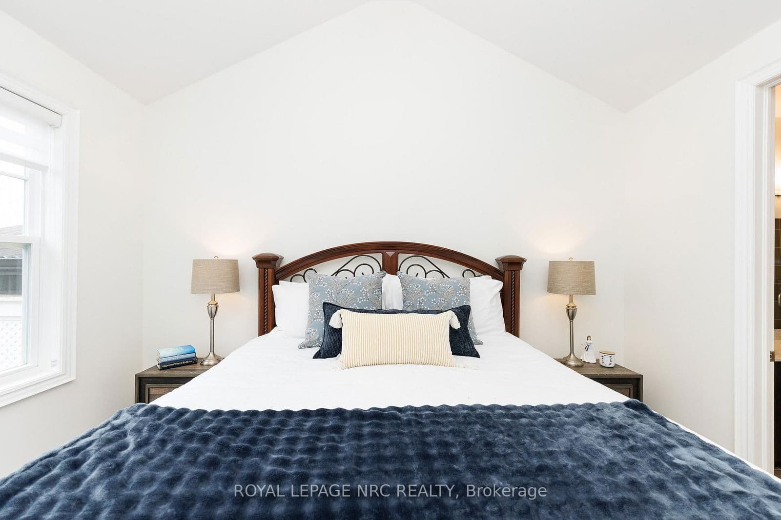 Att/Row/Townhouse at 68 Paradise Grove, Niagara-on-the-Lake, ON - Photo 13 - RE/MAX Garden City Realty