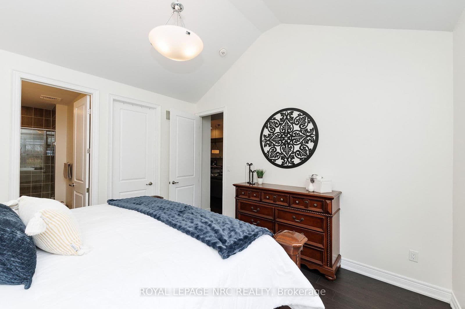 Att/Row/Townhouse at 68 Paradise Grove, Niagara-on-the-Lake, ON - Photo 14 - RE/MAX Garden City Realty