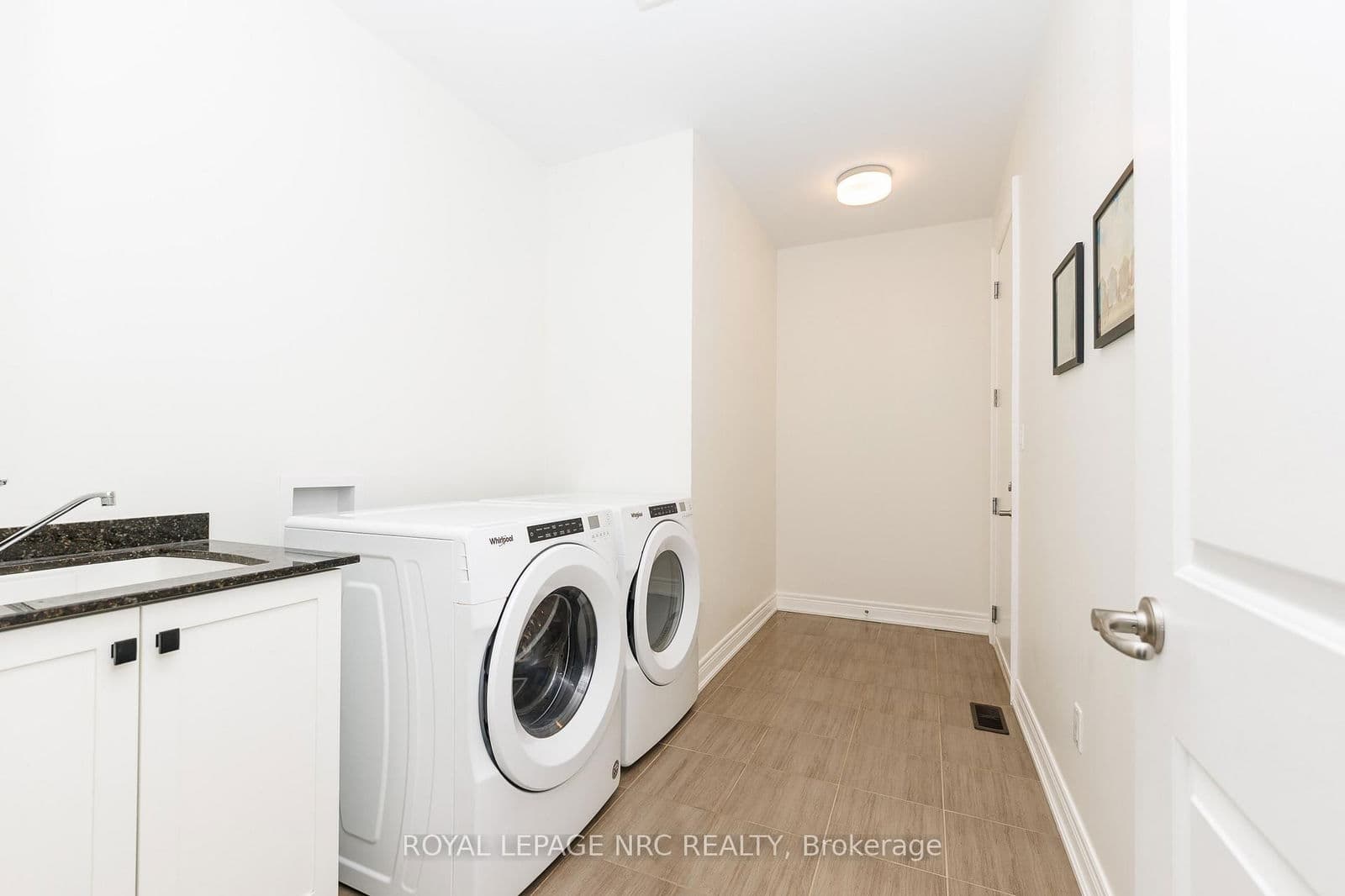 Att/Row/Townhouse at 68 Paradise Grove, Niagara-on-the-Lake, ON - Photo 16 - RE/MAX Garden City Realty