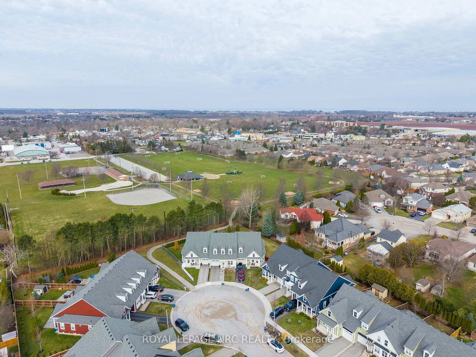 Att/Row/Townhouse at 68 Paradise Grove, Niagara-on-the-Lake, ON - Photo 49 - RE/MAX Garden City Realty