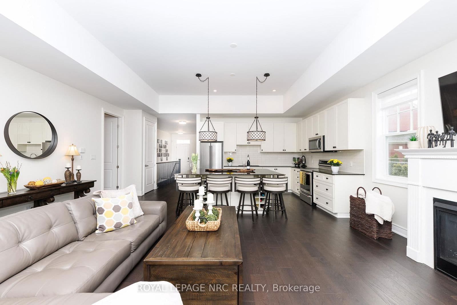 Att/Row/Townhouse at 68 Paradise Grove, Niagara-on-the-Lake, ON - Photo 9 - RE/MAX Garden City Realty