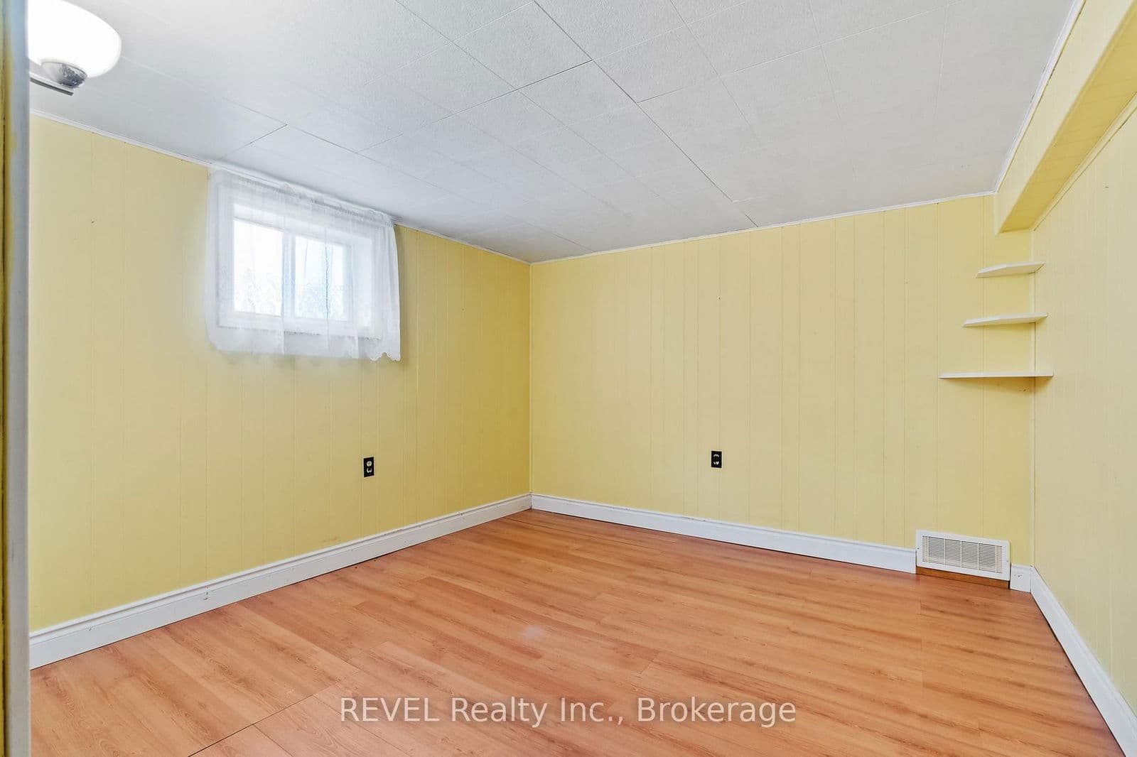 Detached at 11 Melrose Avenue, St. Catharines, ON - Photo 19 - RE/MAX Garden City Realty