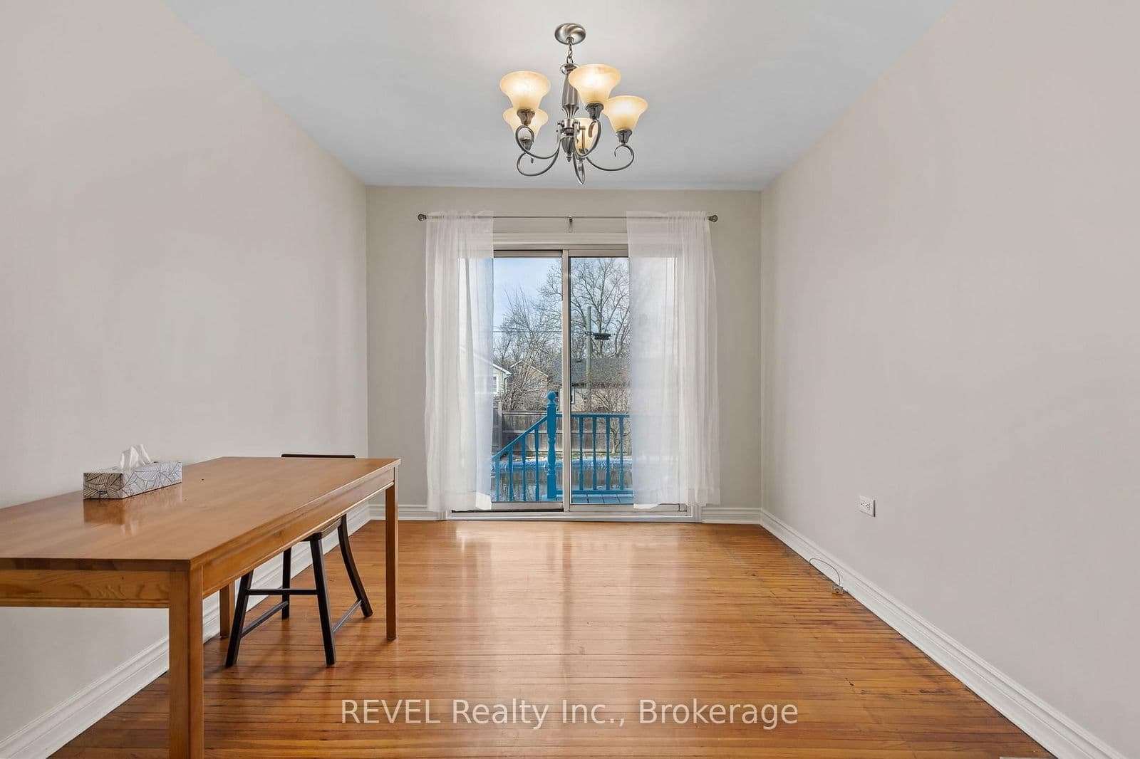 Detached at 11 Melrose Avenue, St. Catharines, ON - Photo 8 - RE/MAX Garden City Realty