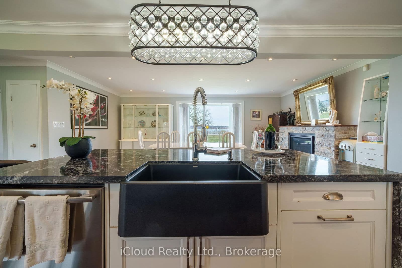 Detached at 4099 Niagara Parkway, Fort Erie, ON - Photo 12 - RE/MAX Garden City Realty