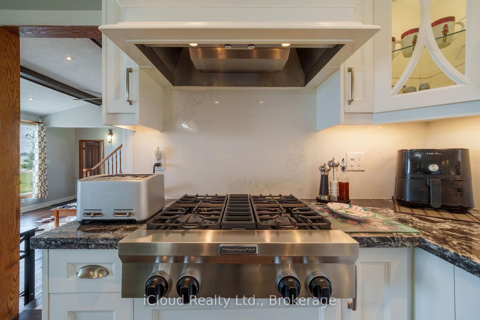 Detached at 4099 Niagara Parkway, Fort Erie, ON - Photo 13 - RE/MAX Garden City Realty