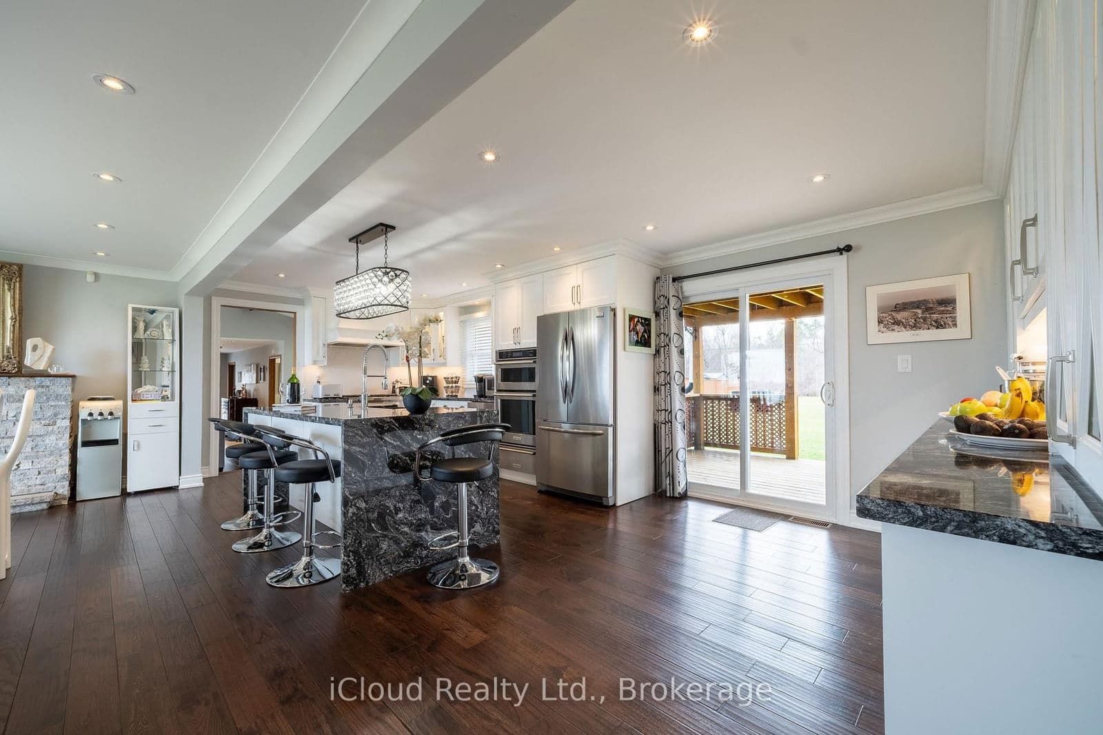 Detached at 4099 Niagara Parkway, Fort Erie, ON - Photo 5 - RE/MAX Garden City Realty