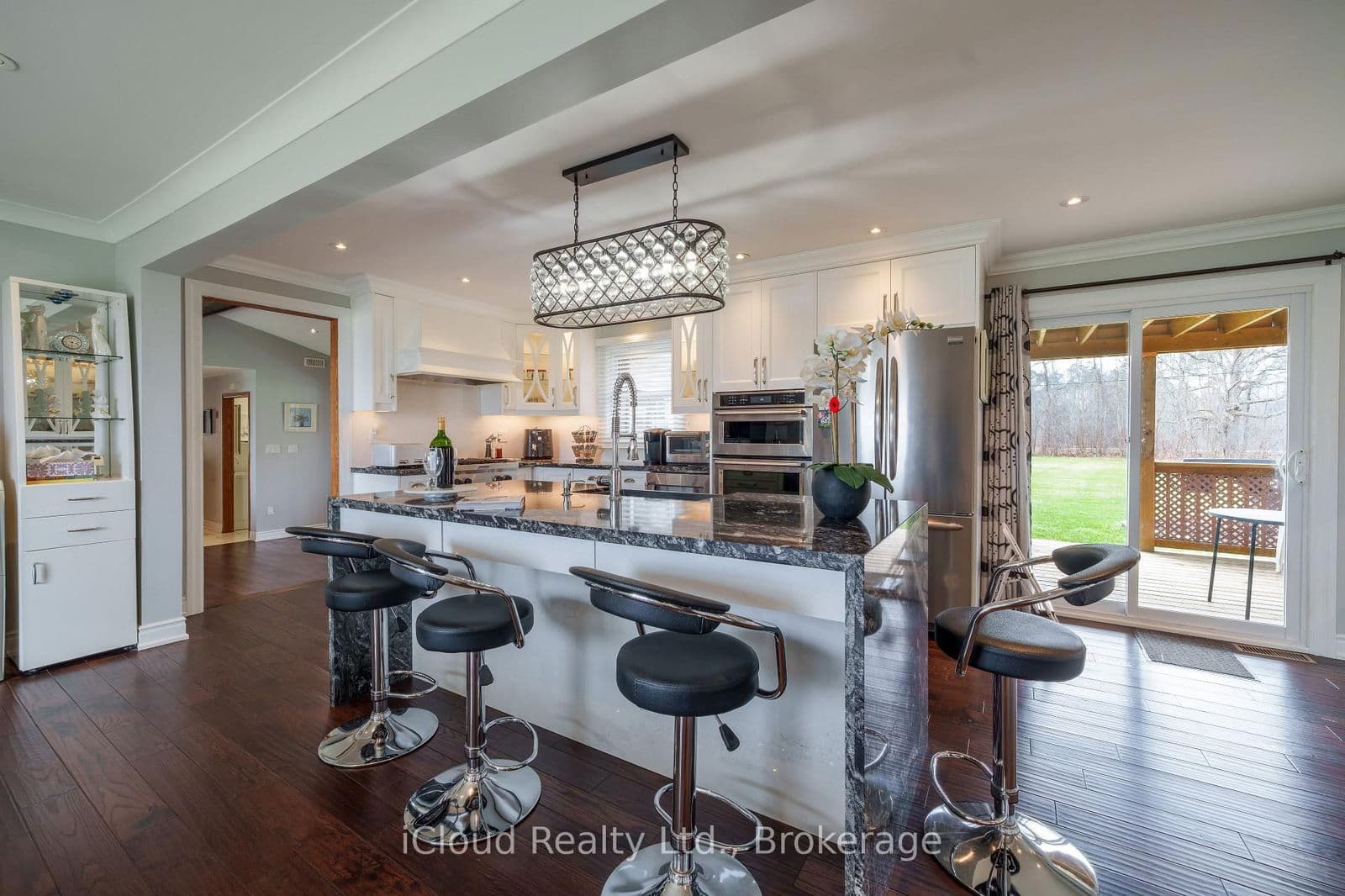 Detached at 4099 Niagara Parkway, Fort Erie, ON - Photo 7 - RE/MAX Garden City Realty