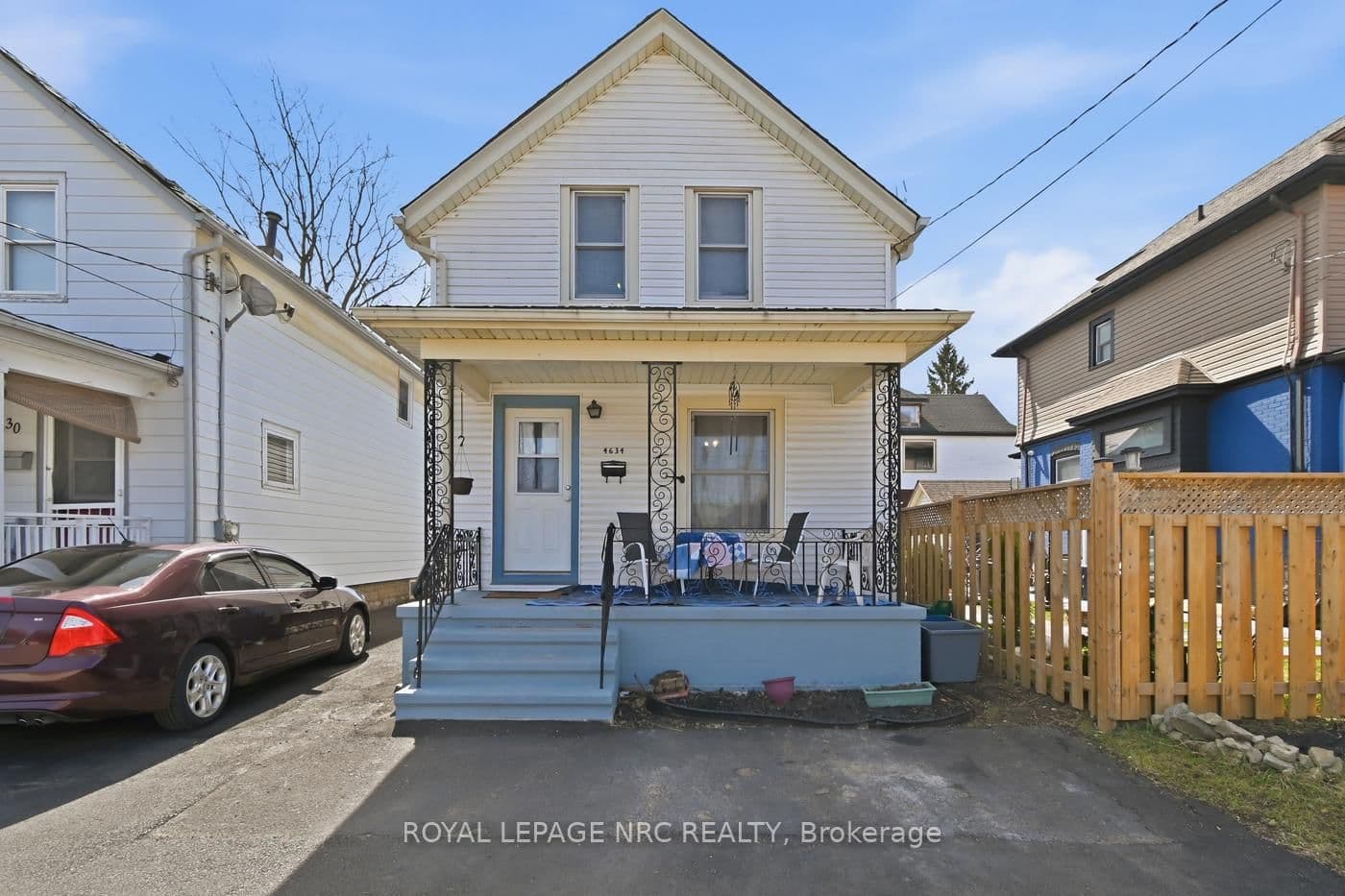 Detached at 4634 Armoury Street, Niagara Falls, ON - Photo 1 - RE/MAX Garden City Realty