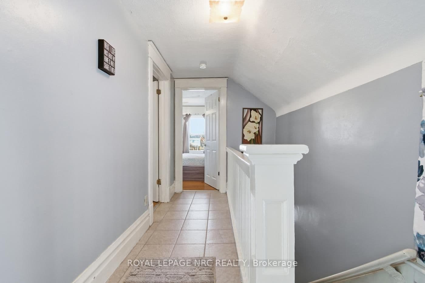 Detached at 4634 Armoury Street, Niagara Falls, ON - Photo 10 - RE/MAX Garden City Realty