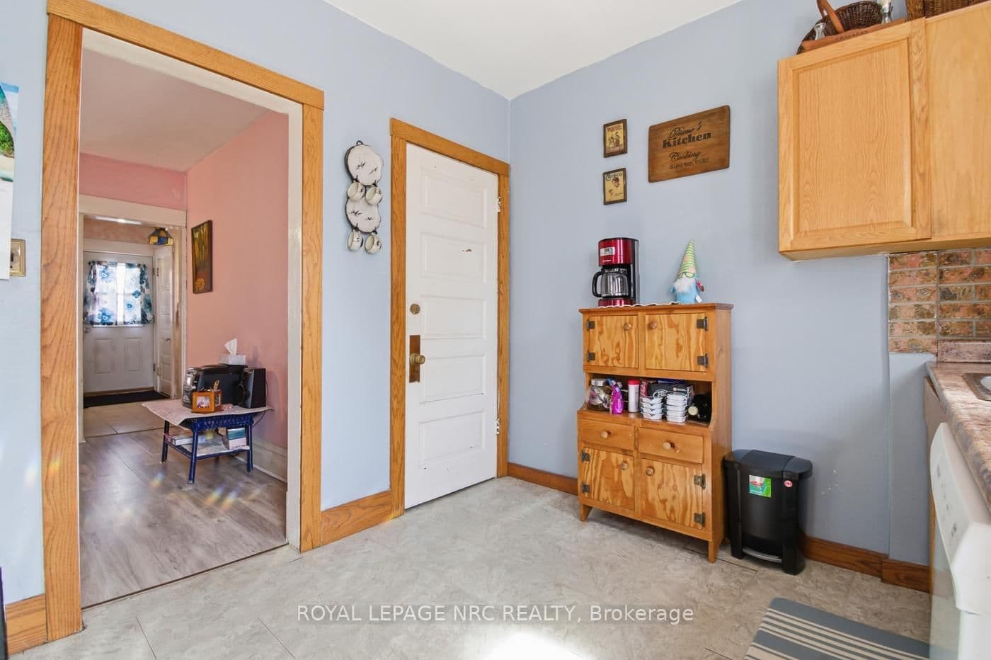 Detached at 4634 Armoury Street, Niagara Falls, ON - Photo 8 - RE/MAX Garden City Realty