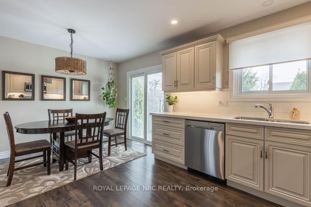 Detached at 38 Lanark Crescent, St. Catharines, ON - Photo 10 - RE/MAX Garden City Realty