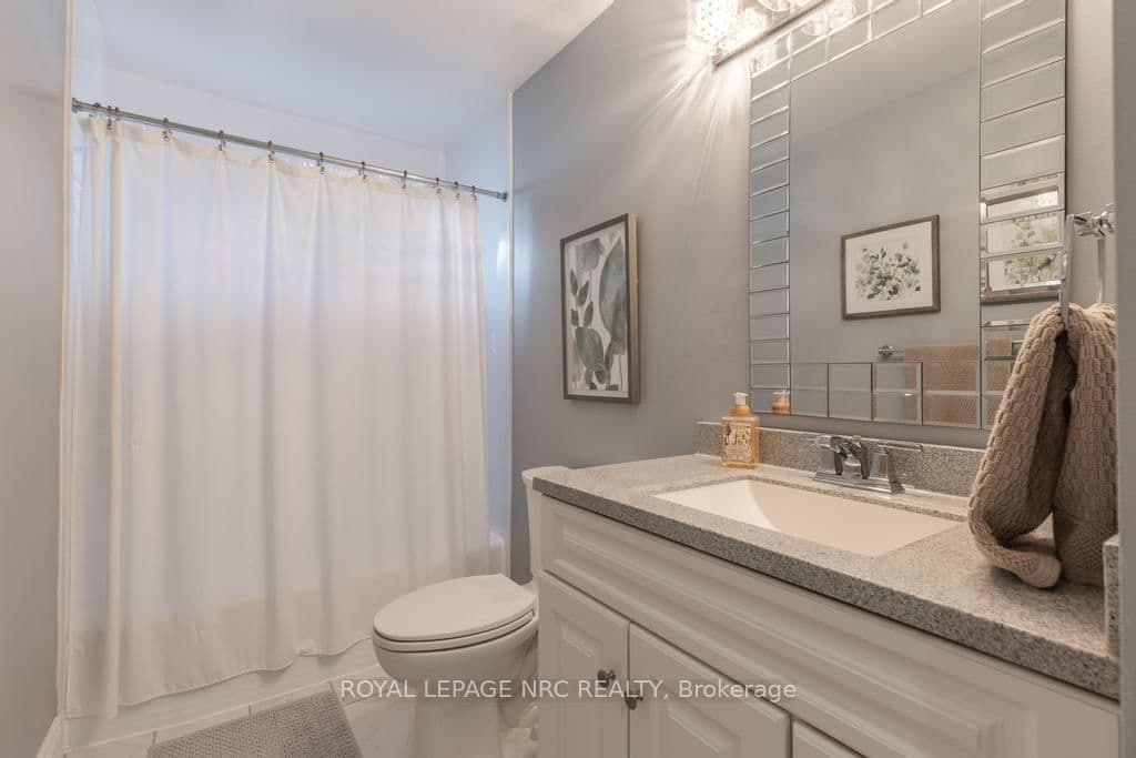 Detached at 38 Lanark Crescent, St. Catharines, ON - Photo 16 - RE/MAX Garden City Realty