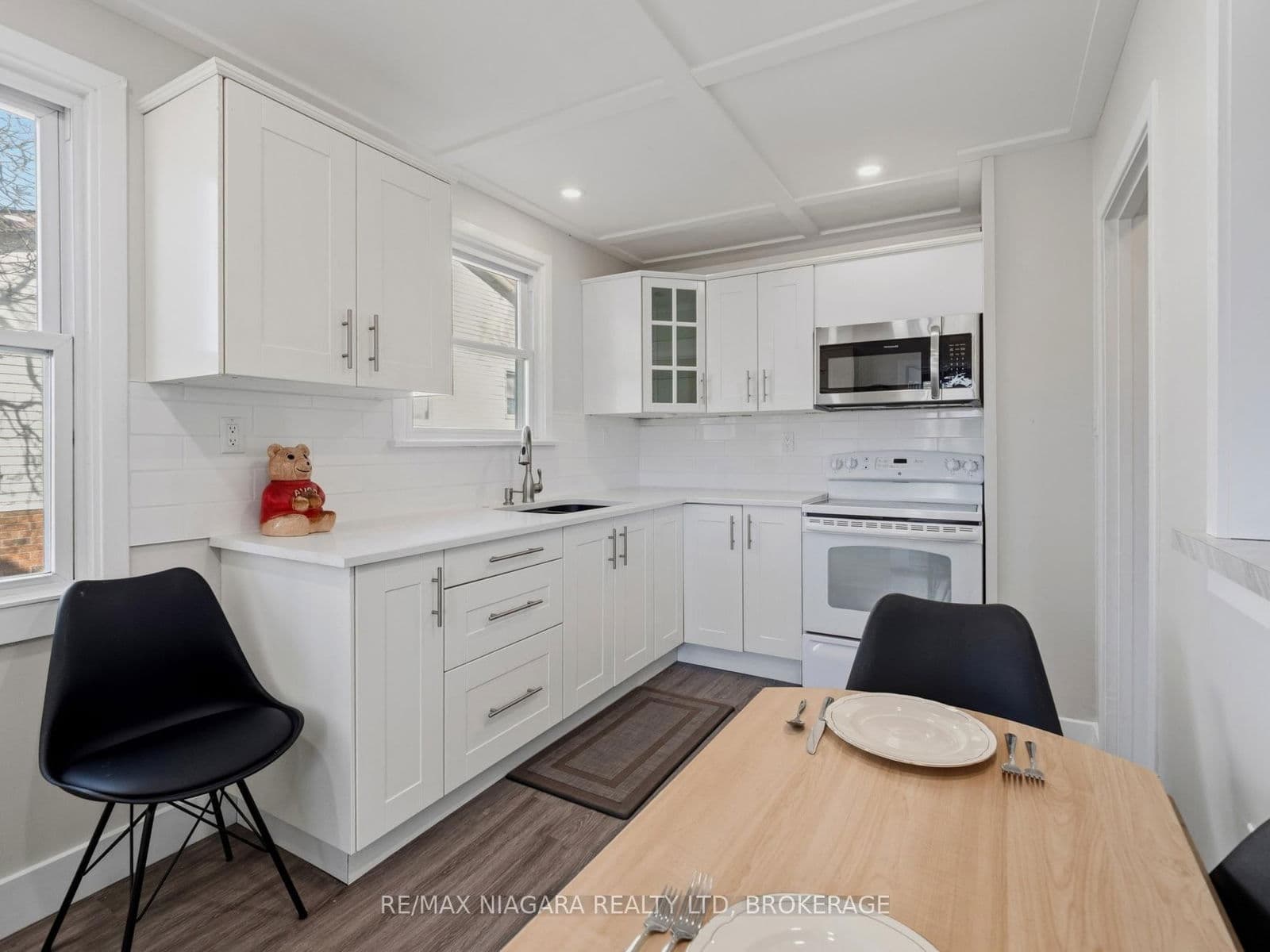 Detached at 7957 Beaverdams Road, Niagara Falls, ON - Photo 11 - RE/MAX Garden City Realty