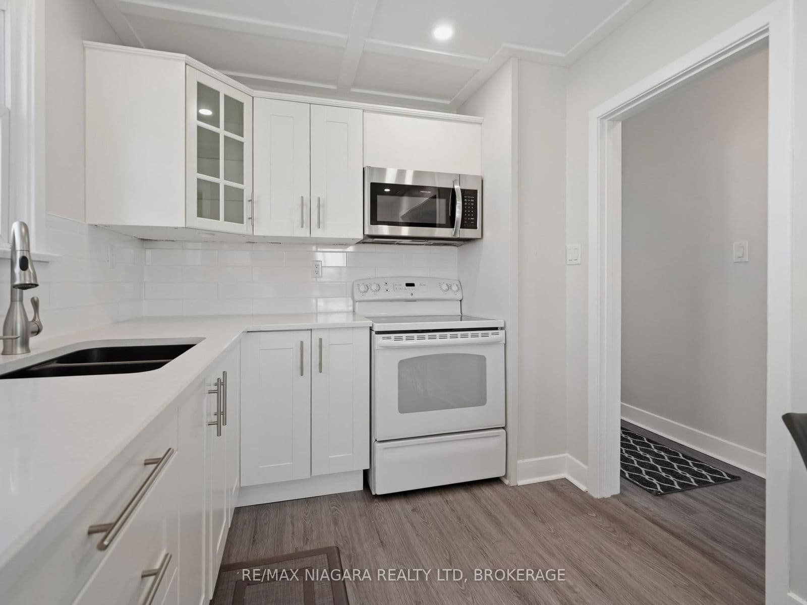 Detached at 7957 Beaverdams Road, Niagara Falls, ON - Photo 14 - RE/MAX Garden City Realty