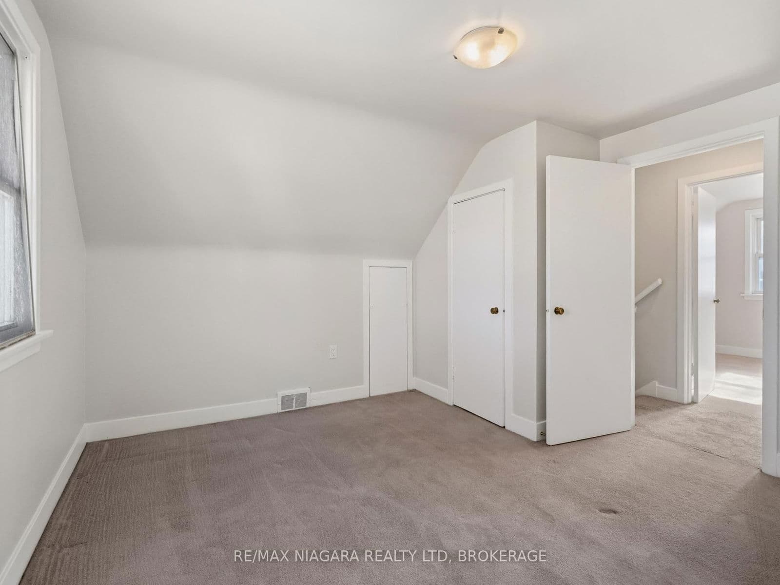 Detached at 7957 Beaverdams Road, Niagara Falls, ON - Photo 17 - RE/MAX Garden City Realty