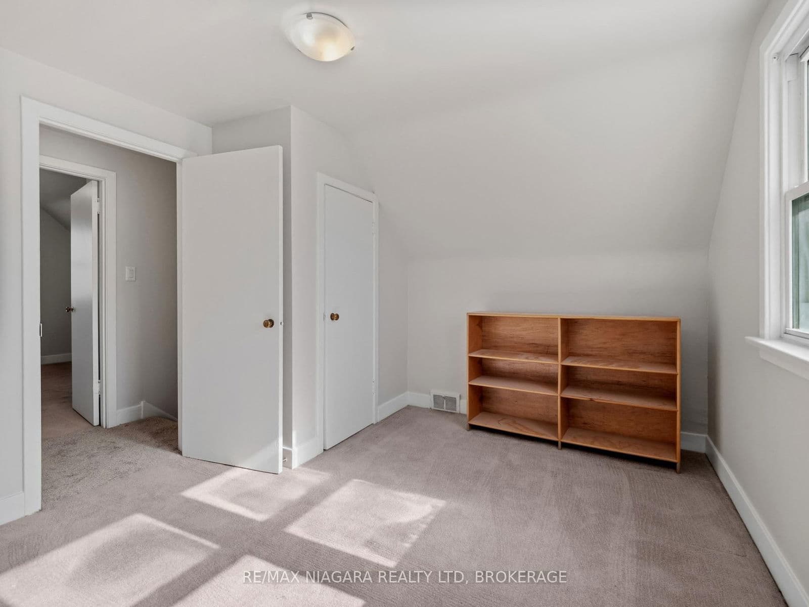 Detached at 7957 Beaverdams Road, Niagara Falls, ON - Photo 19 - RE/MAX Garden City Realty